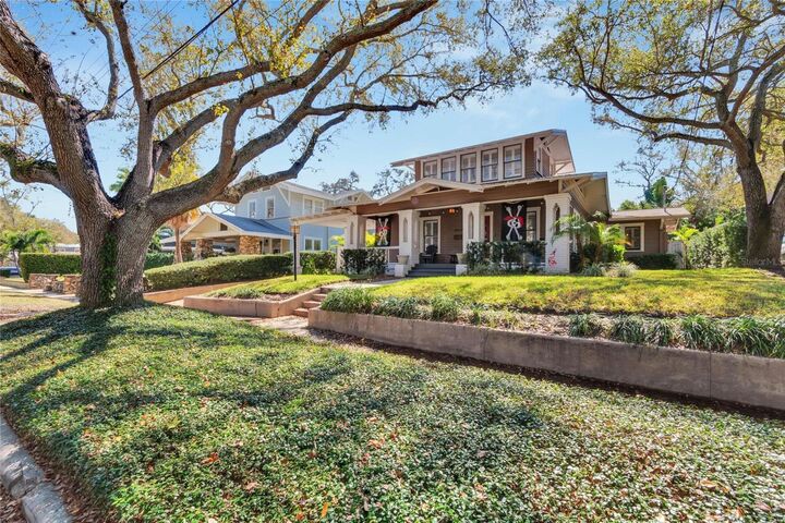 Property Photo: 3006 W Harbor View Avenue FL 33611