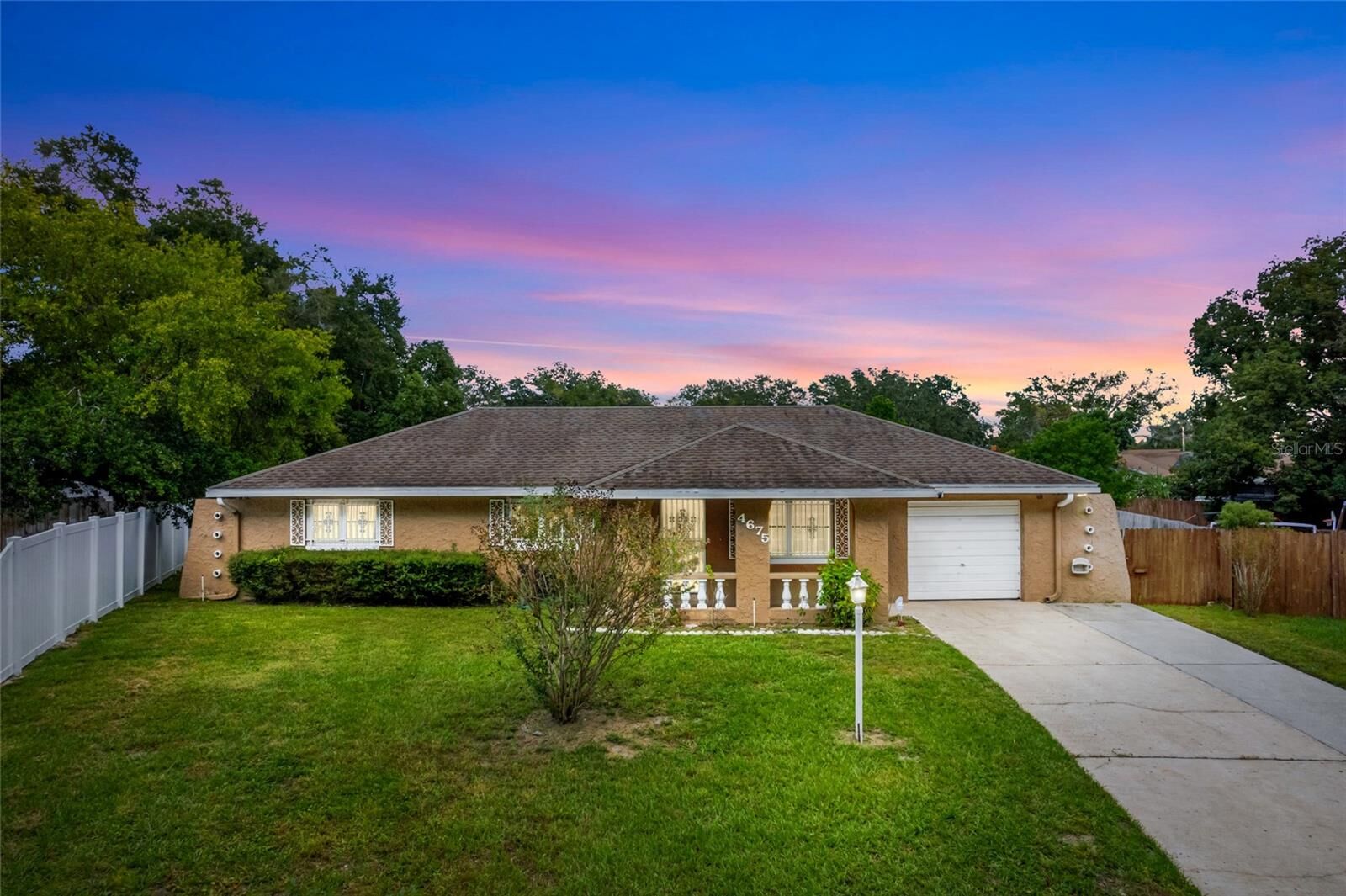 Property Photo:  4675 Carmel Street  FL 32808