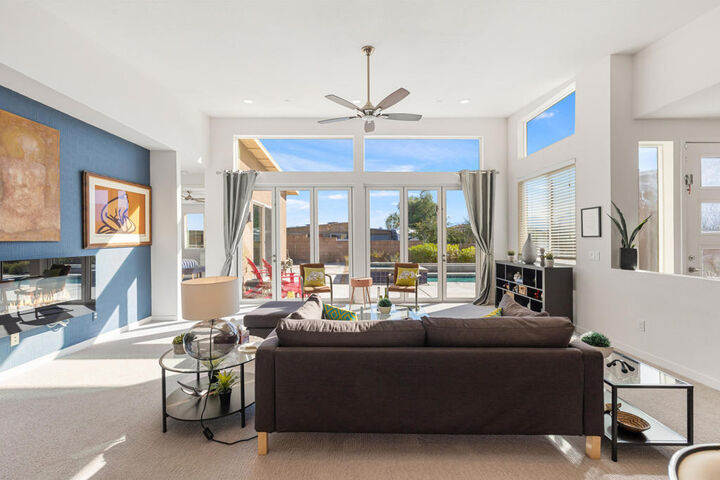 Property Photo: 13996 Avenida La Vista CA 92240