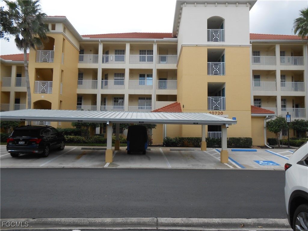 Property Photo:  10720 Ravenna Way 102  FL 33913