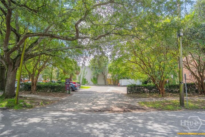 Property Photo:  205 W Gaston Street  GA 31401 