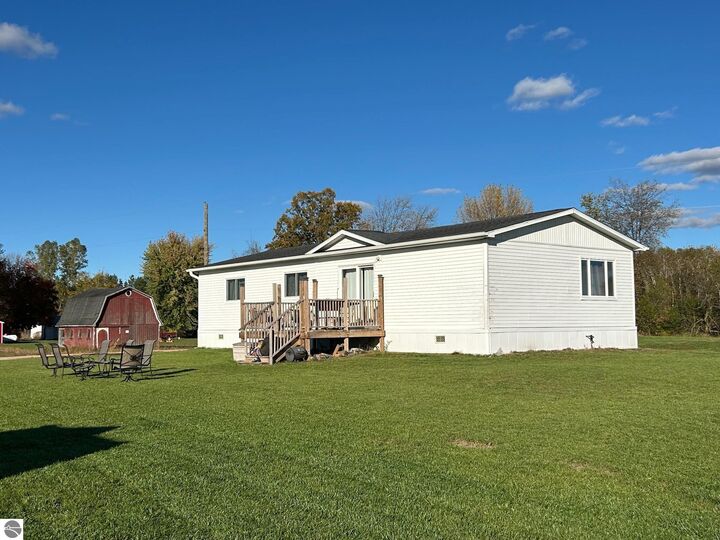 Property Photo: 5614 Cavender Drive MI 48883