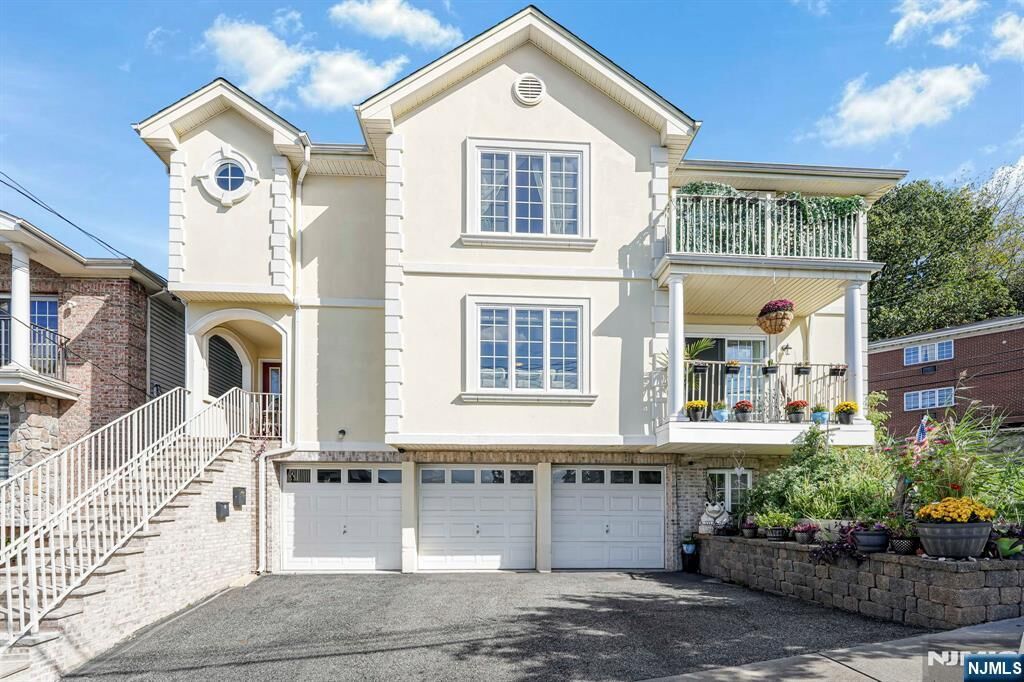 Property Photo:  615 Prospect Avenue B  NJ 07022 