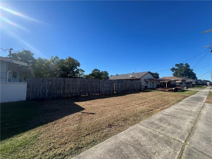 Property Photo:  4922 Sandalwood Street  LA 70127 