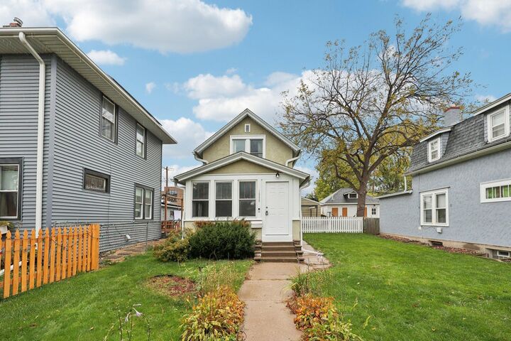 Property Photo:  1559 Almond Avenue  MN 55108