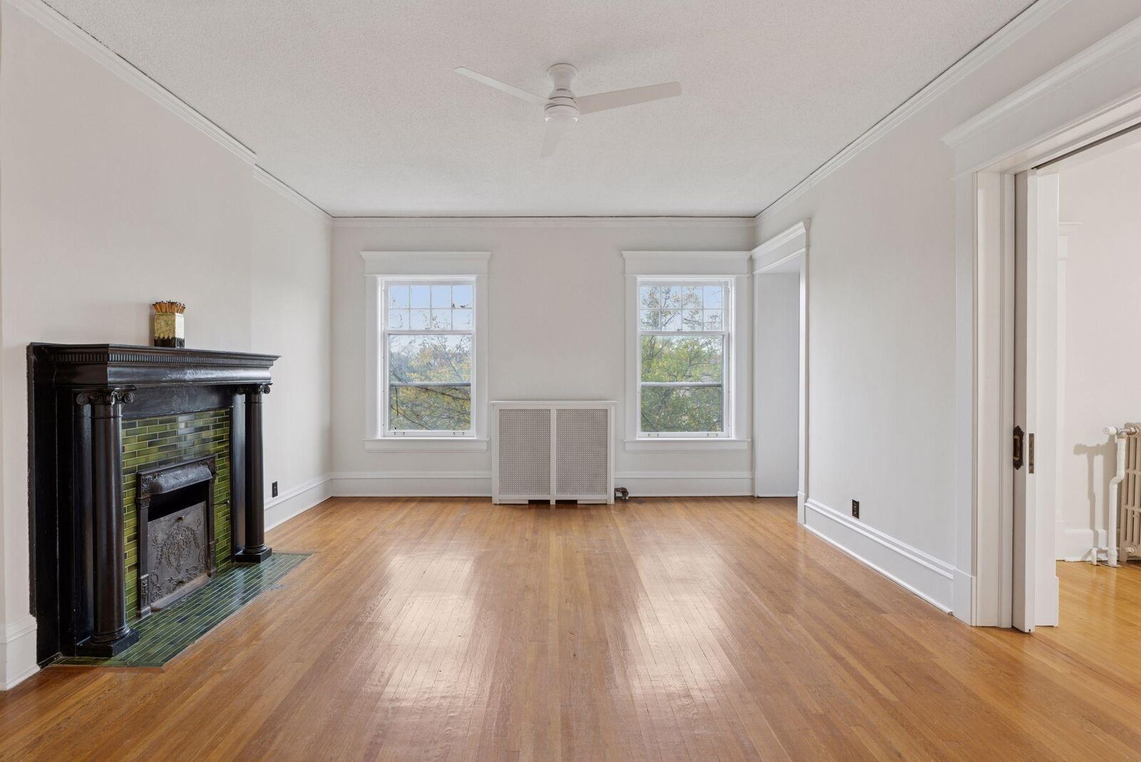 Property Photo:  614 Grand Avenue 3ee  MN 55102