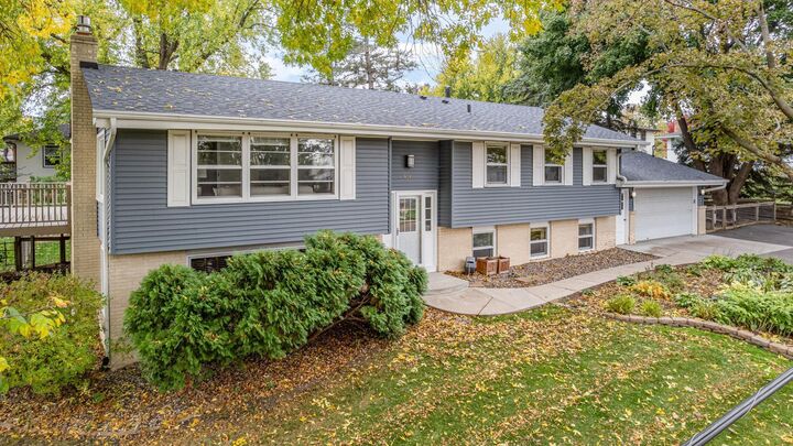 Property Photo:  956 Orchard Lane  MN 55113