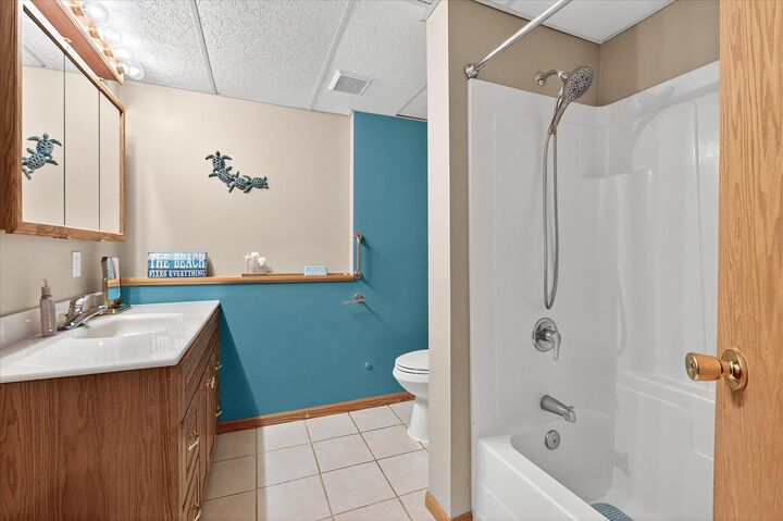 Property Photo:  5910 Canterbury Avenue NE  MN 55313 