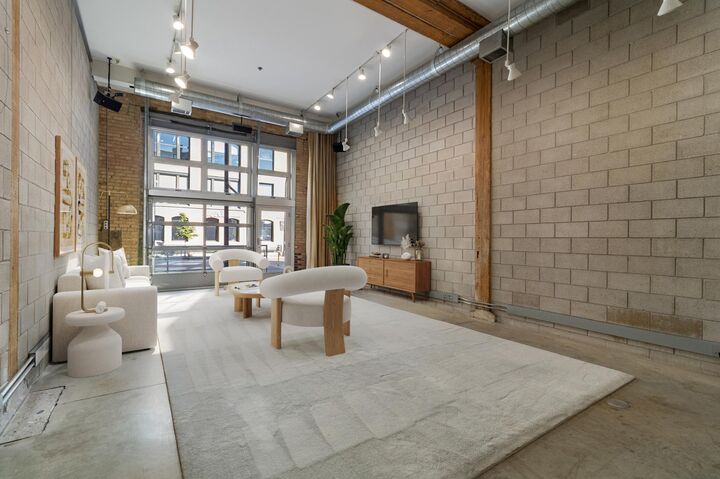 Property Photo:  801 Washington Avenue N 104  MN 55401 