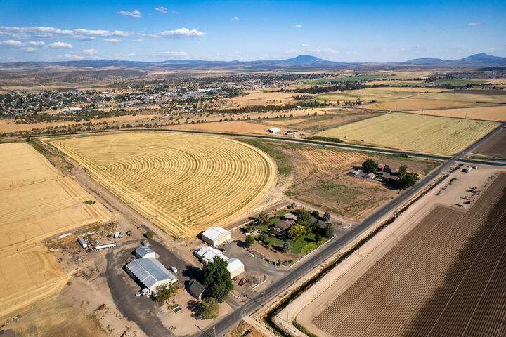 547 SW Bear Drive  Madras OR 97741 photo