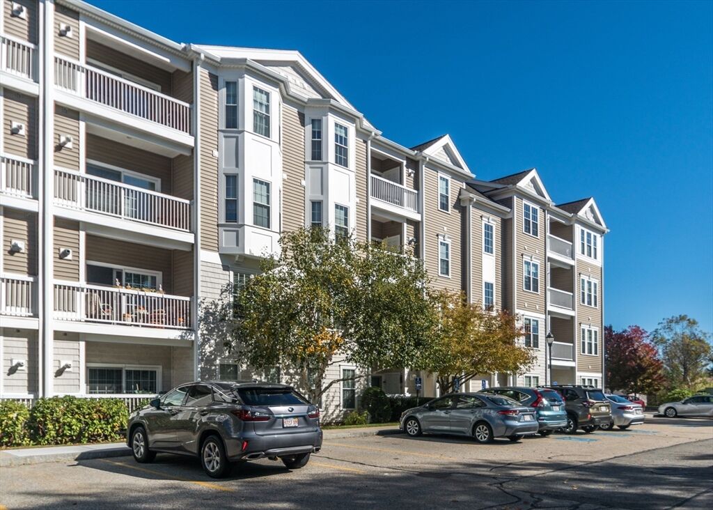Property Photo: 132 Clocktower Drive 4209 MA 02452