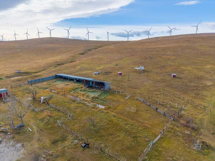 73 Twp Road  Rural Pincher Creek No. 9, M.d. of AB T0K 0P0 photo