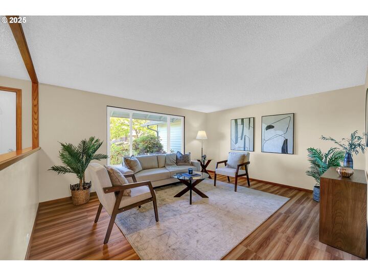 Property Photo: 2720 Fillmore St OR 97405