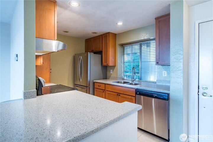 Property Photo: 4165 178th Lane SE 204 WA 98008
