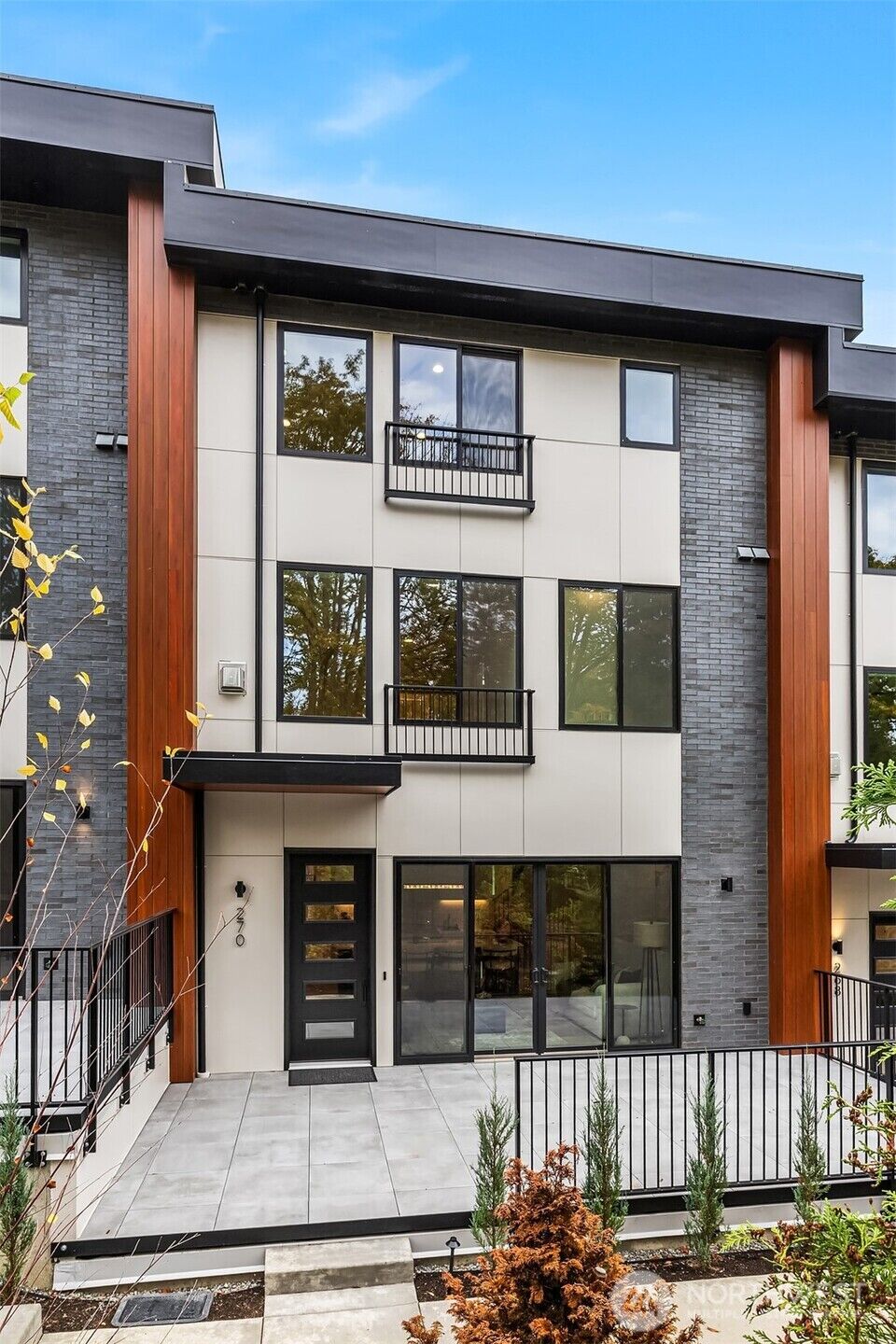 Property Photo:  270  118th Avenue SE  WA 98005 