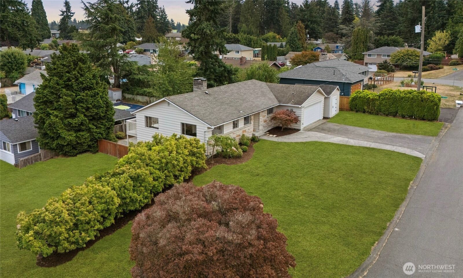Property Photo: 20314 N Park Avenue N WA 98133