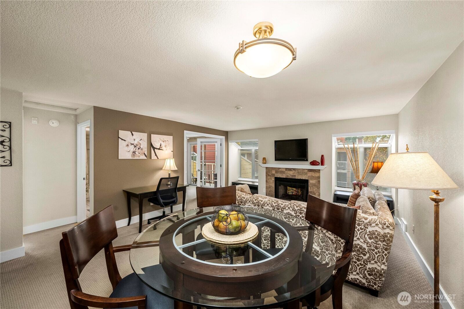 Property Photo:  15824 NE Leary Way 5-301  WA 98052