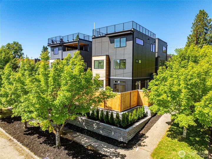 Property Photo: 8105 B 18th Avenue SW WA 98106