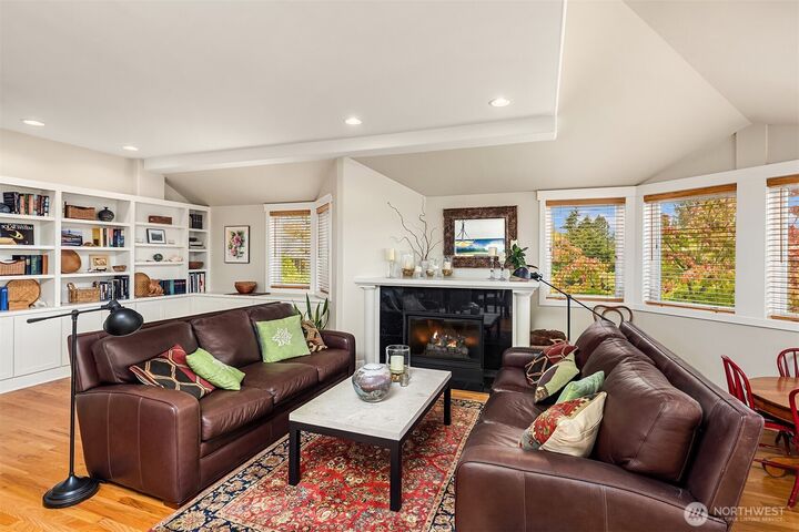 Property Photo: 4411 NE 90th Street WA 98115