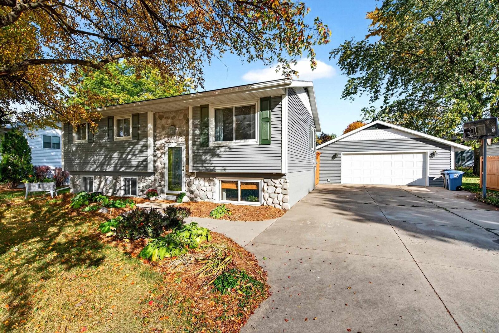 Property Photo:  1318 Biscayne Drive  WI 54140 