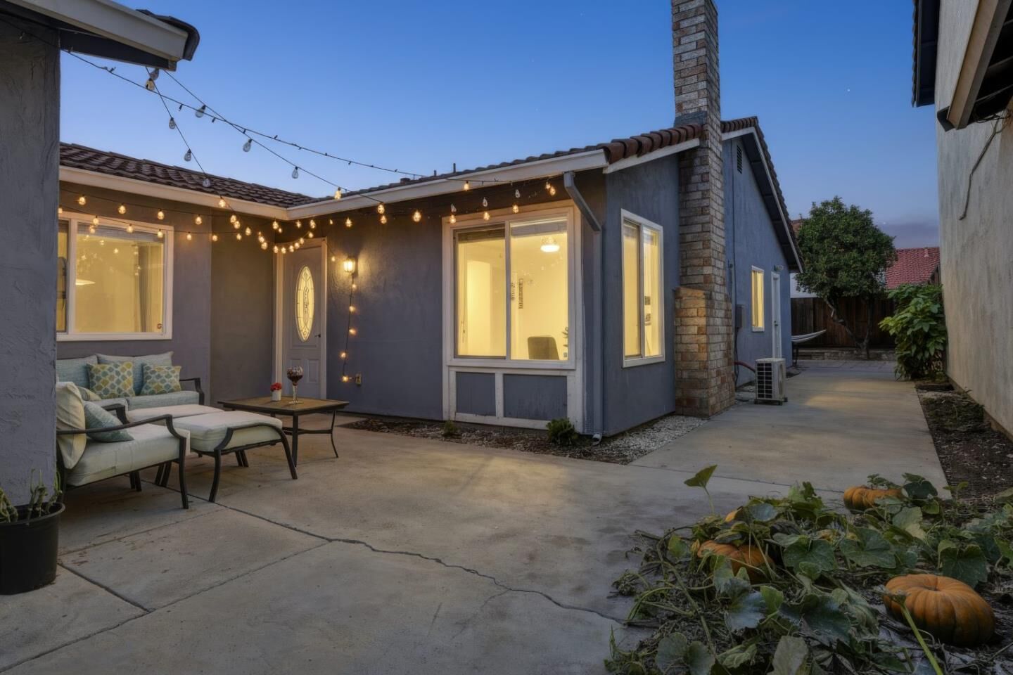 Property Photo: 817 Derbe Drive CA 95122