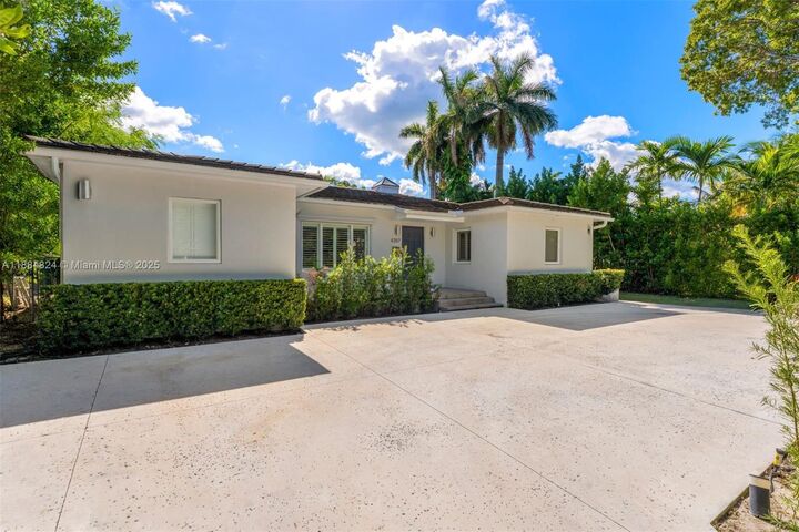 Property Photo: 4397 N Michigan Ave FL 33140