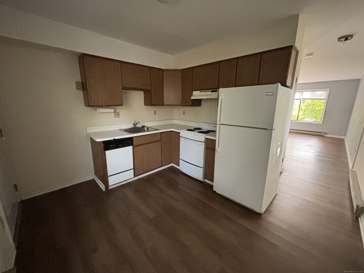 Property Photo: 26 Fairfield Avenue 8B CT 06854
