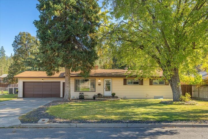 Property Photo: 919 S Edgerton Rd WA 99212