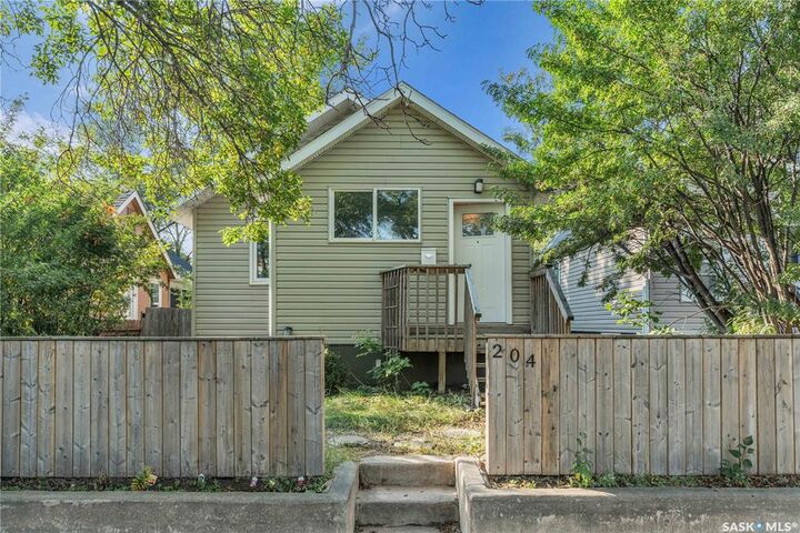 204 4th Street E  Saskatoon SK S7H 1J1 photo