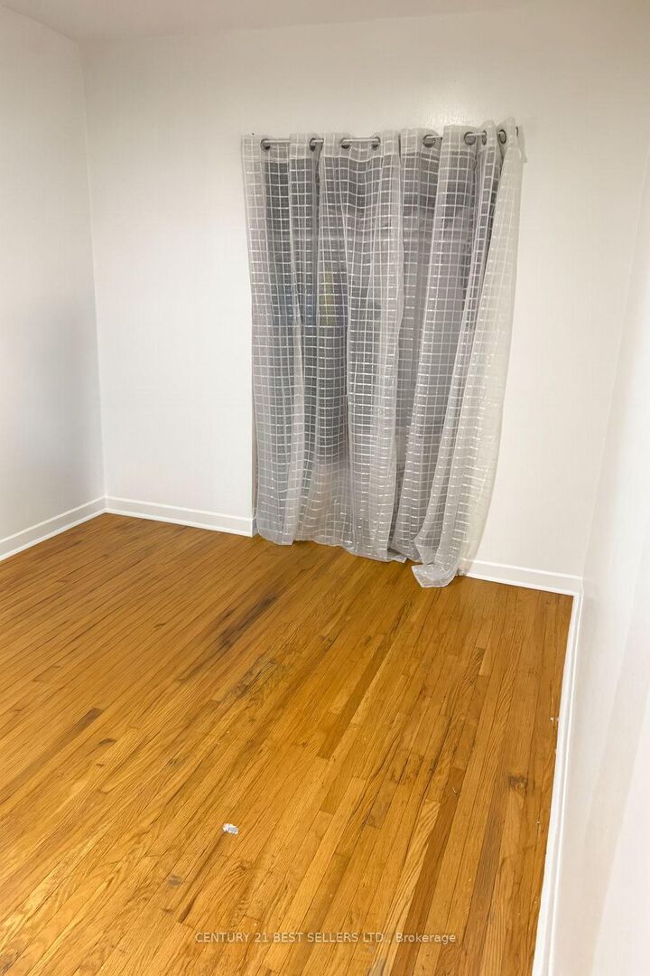 Property Photo:  15 Rockwood Drive  ON M1M 3M9 