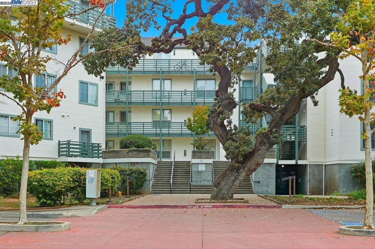 Property Photo:  929 E El Camino Real 320E  CA 94087