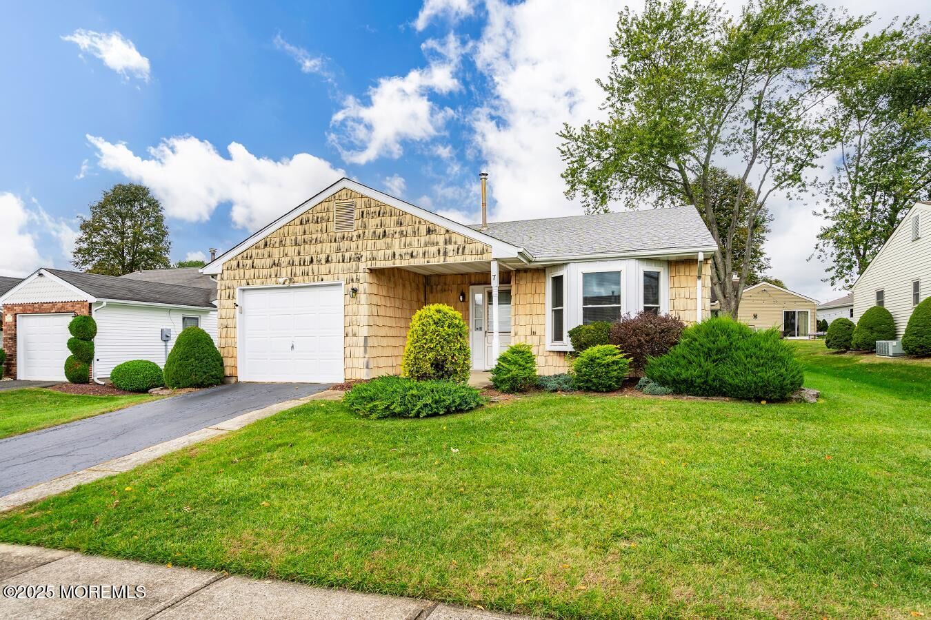 Property Photo:  7 Bishop Court  NJ 07746