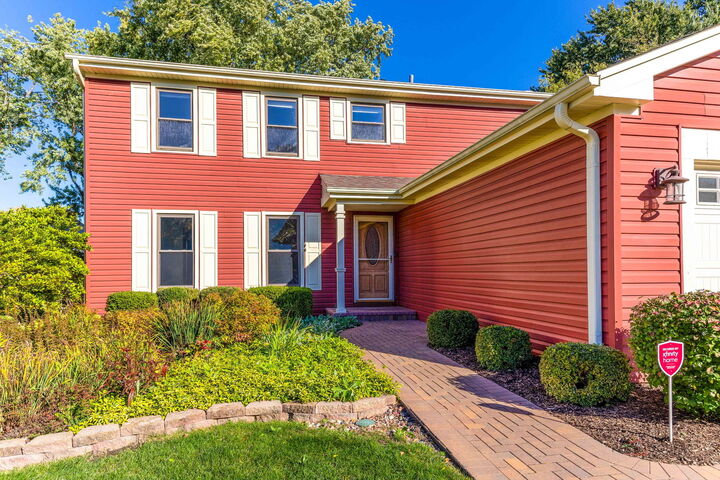 Property Photo:  964 Cooper Court  IL 60089 