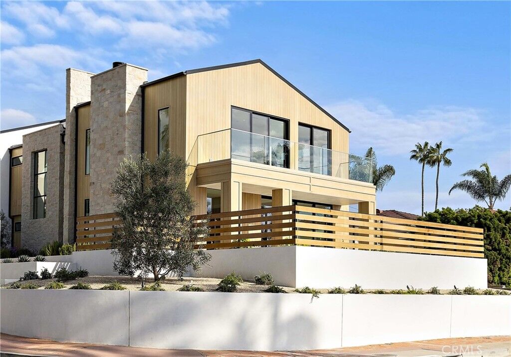 Property Photo:  229 W Paseo De Cristobal  CA 92672