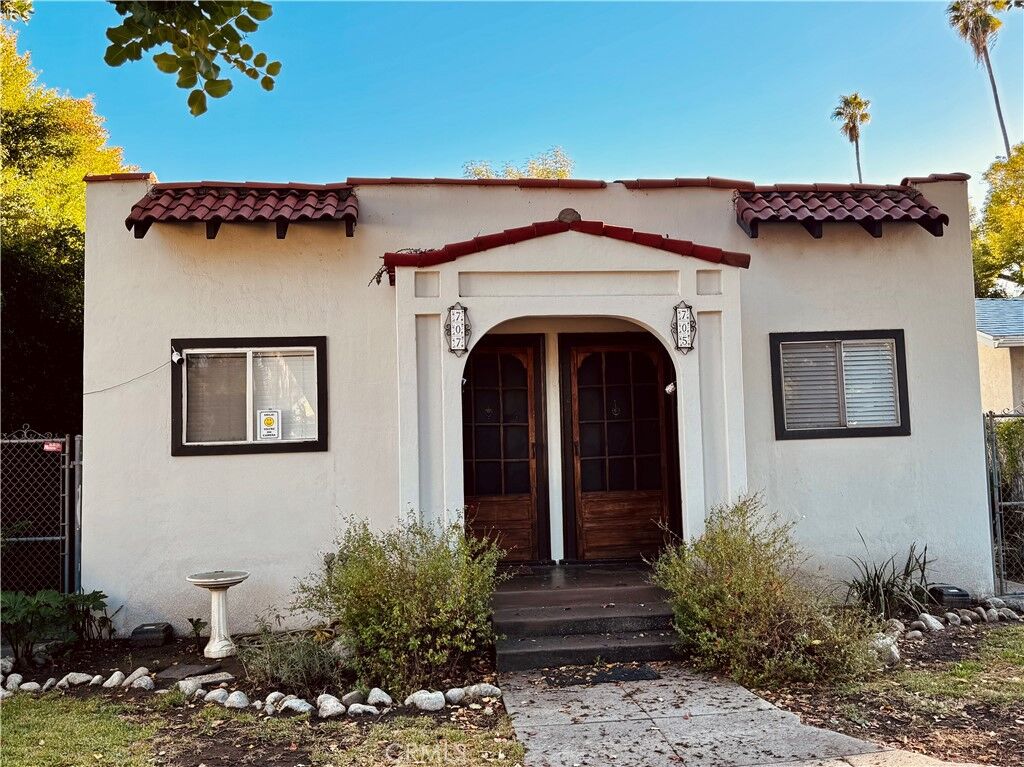Property Photo:  705 El Centro Street  CA 91030