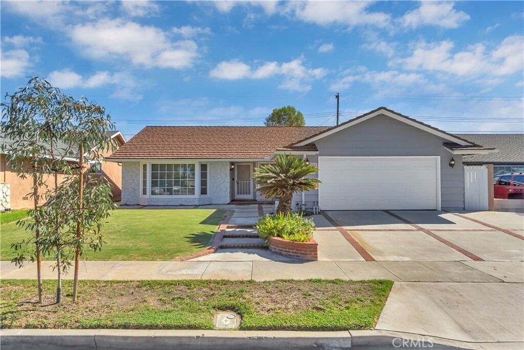 Property Photo: 811 N Handy Street CA 92867