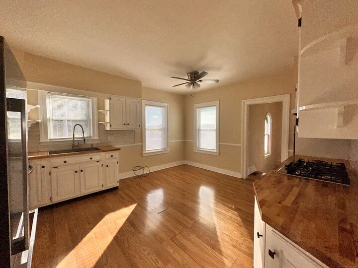 Property Photo:  34 North Spring Street Second Floor  CT 06401 