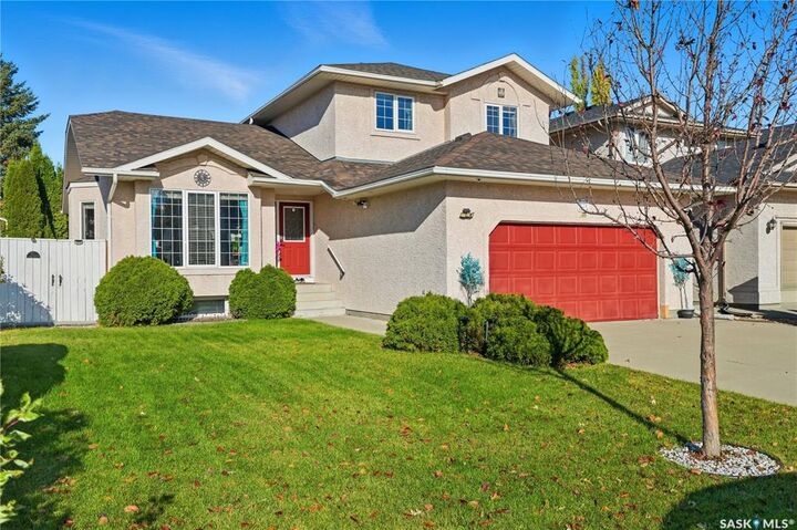 Property Photo:  223 Blackburn Crescent  SK S7V 1E9 