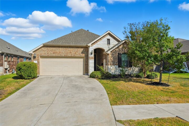 Property Photo: 757 Oyster Creek TX 78610