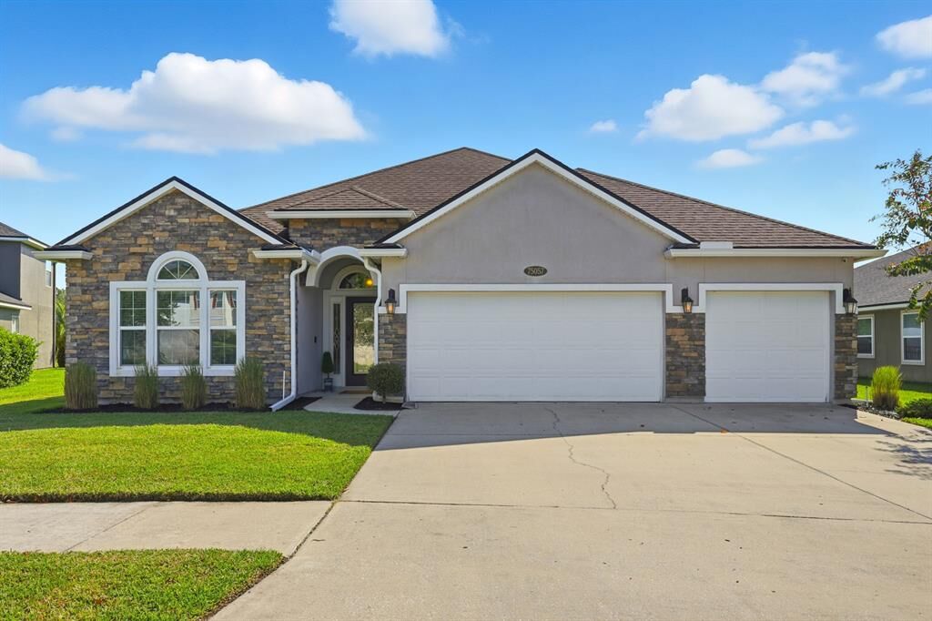 Property Photo: 75057 Fern Creek Drive FL 32097