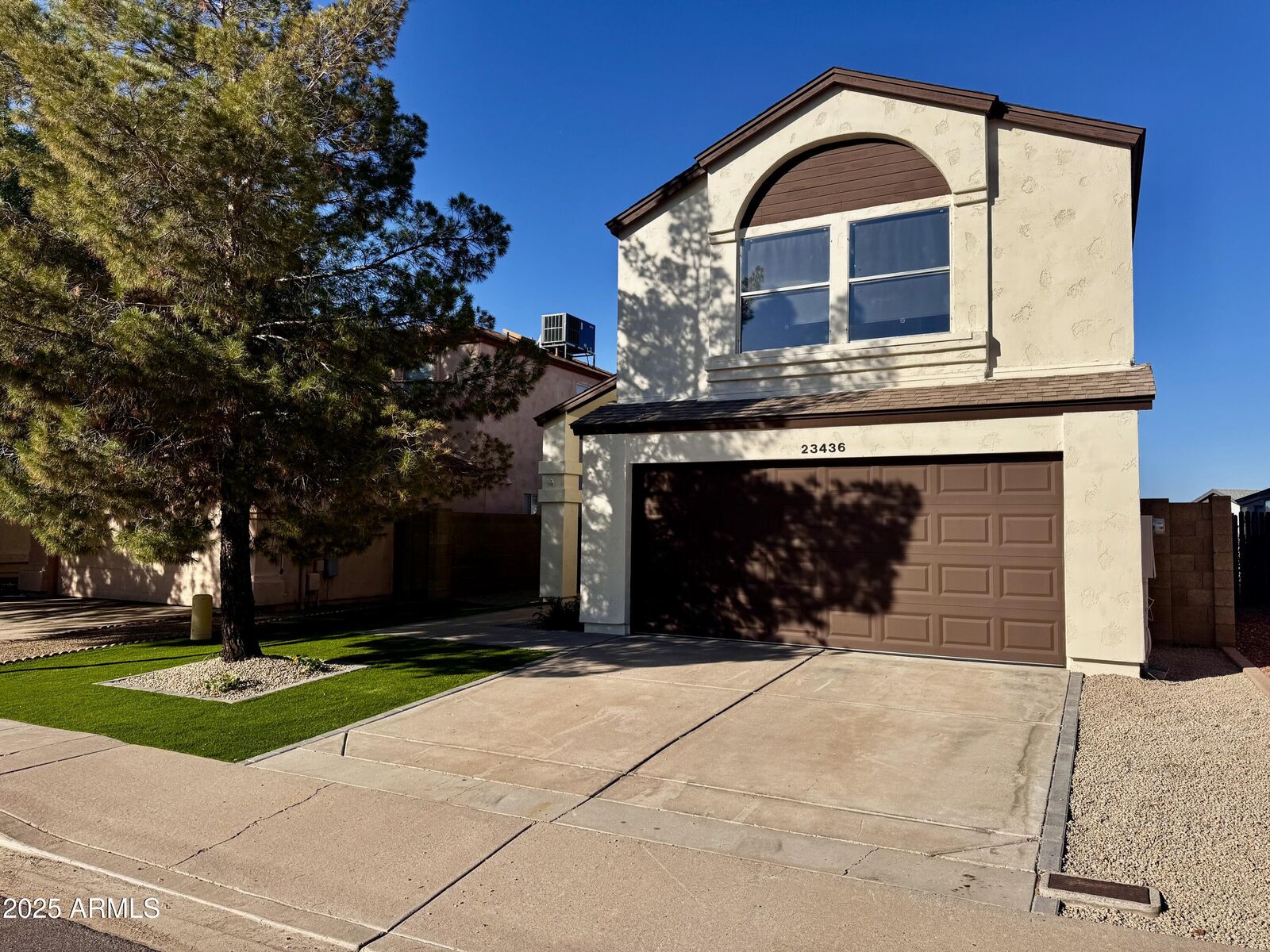 Property Photo: 23436 N 40th Lane AZ 85310