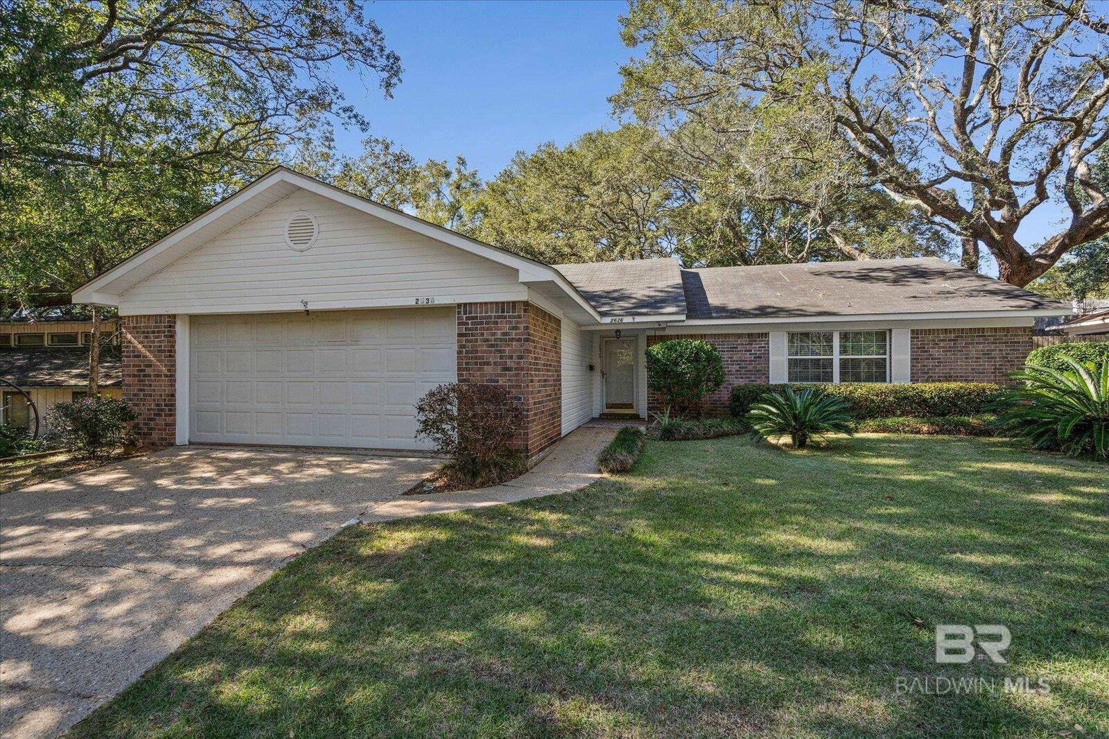 Property Photo:  2636 E Old Dobbin Drive  AL 36695
