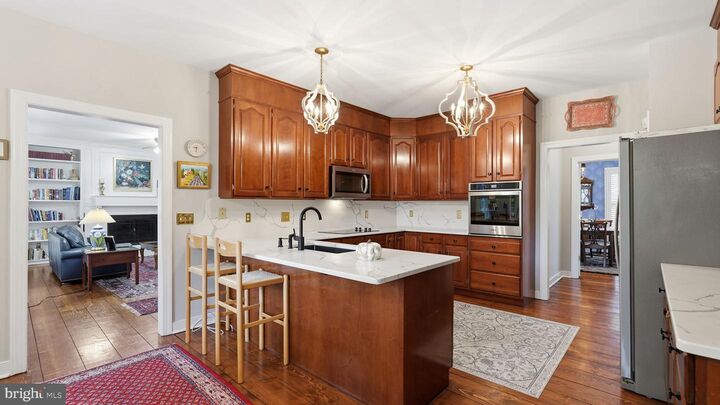 Property Photo:  200 Kent Avenue  VA 22405 