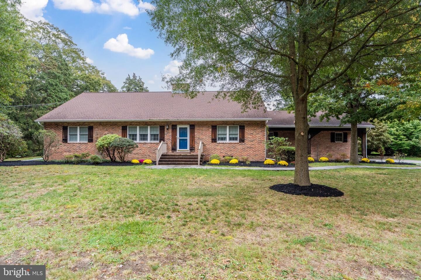 Property Photo:  524 Meadowyck Lane  NJ 08088 