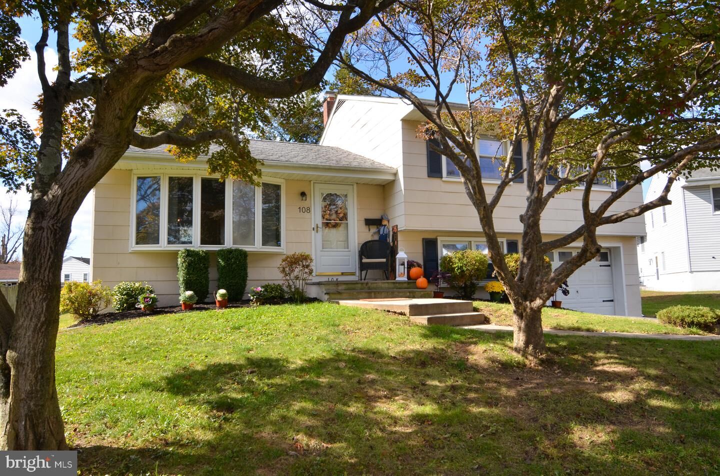 Property Photo:  108 Winding Way  NJ 08620