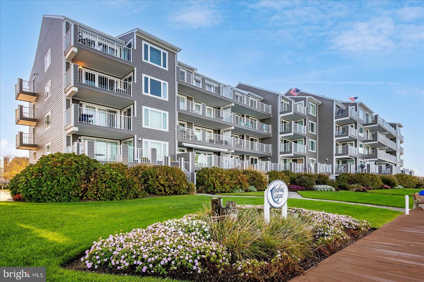 Property Photo:  425 14th Street 106L  MD 21842