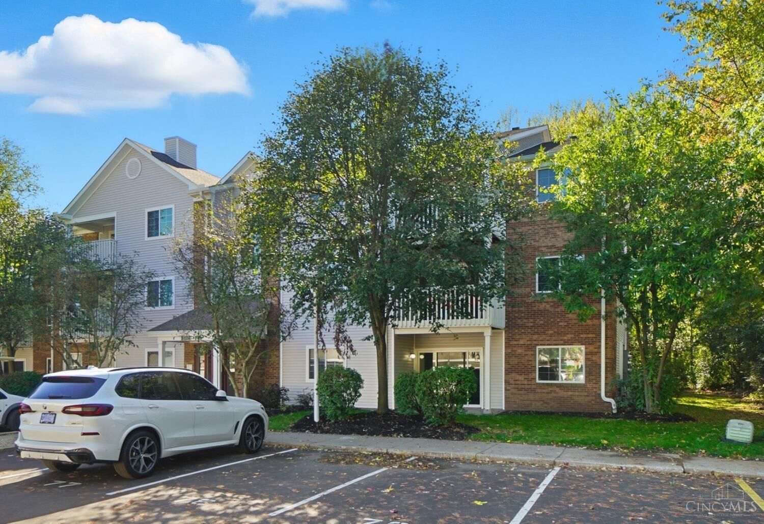 Property Photo:  220 Carrington Lane  OH 45140 