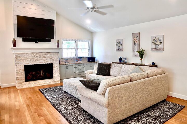 Property Photo: 19 Greenhouse Lane OH 45209