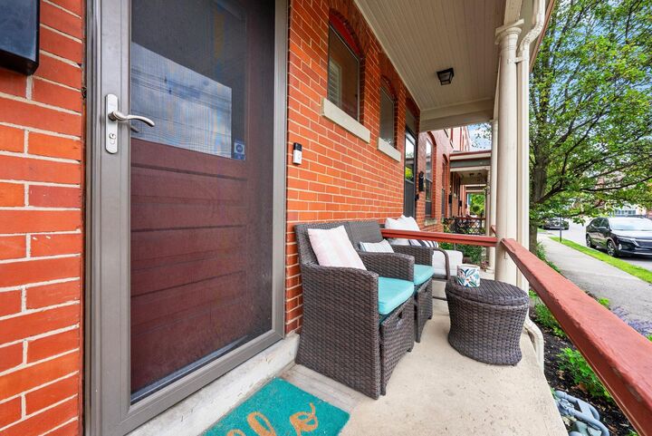 Property Photo: 915 Dennison Avenue OH 43201