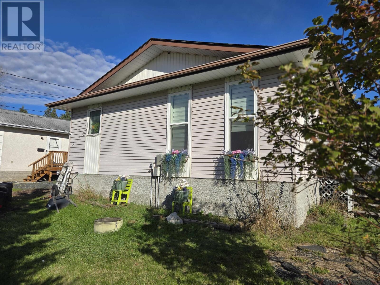 Property Photo:  9 Universal Dr  ON P9N 4M4